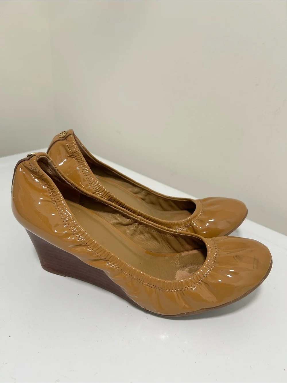 Tory Burch Eddie Ballet Wedge Tan Camel Size 11 M